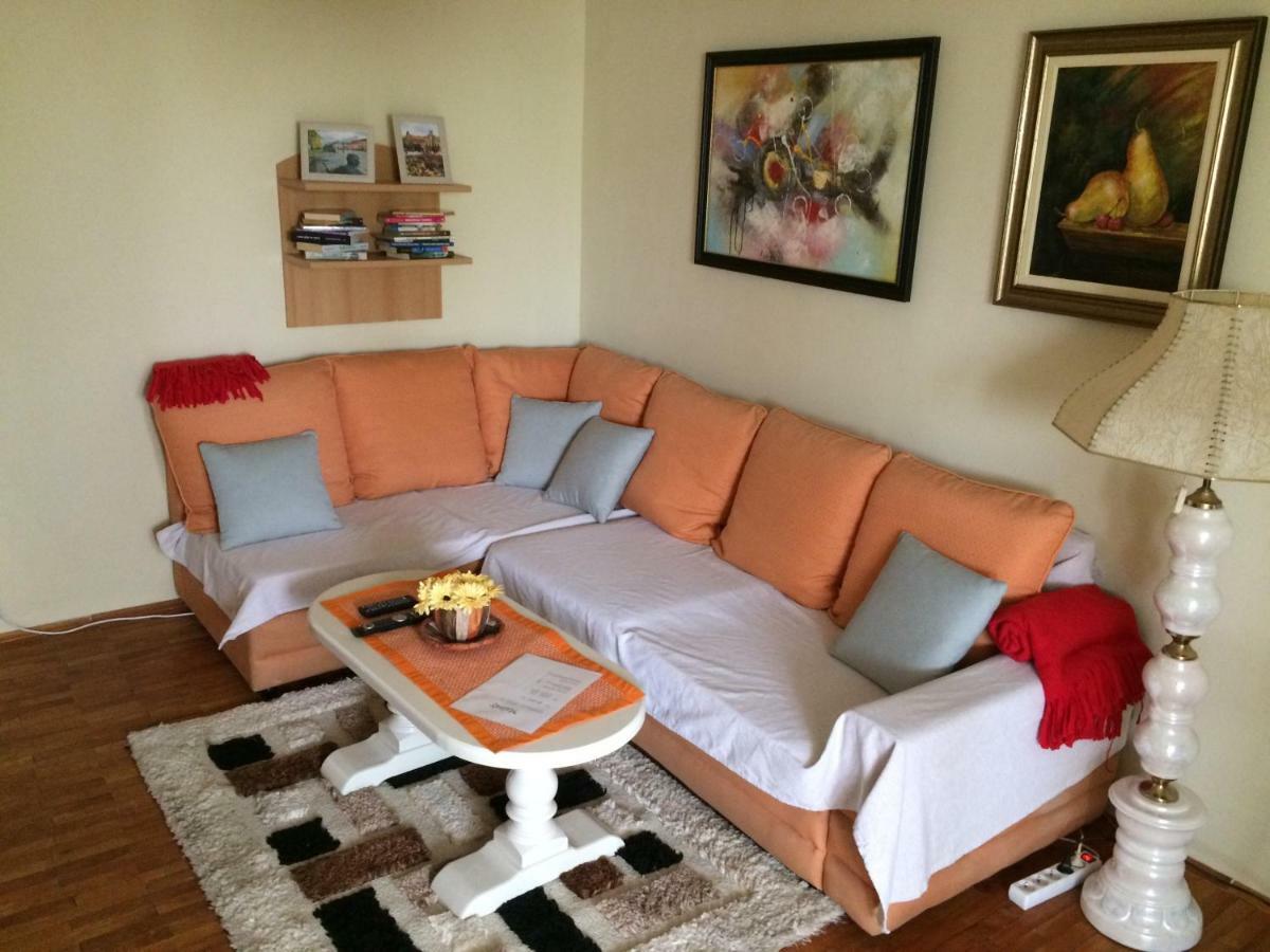 סומבור Apartman Melody מראה חיצוני תמונה